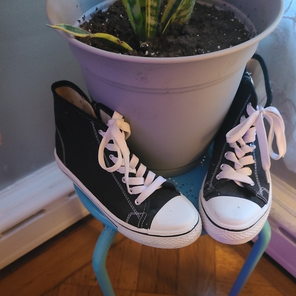 Fashion high top canvas sneakers 7 5 Hp 🔥🔥🔥🔥